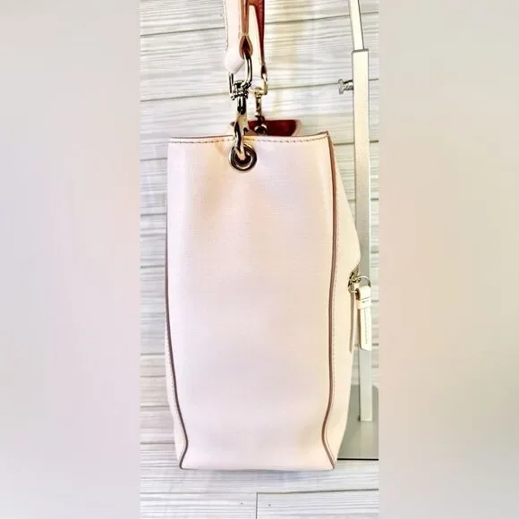 016- Dooney & Bourke Emerson Brynn, Ashby Blush Florentine Leather Hand Bag - Picture 5 of 13